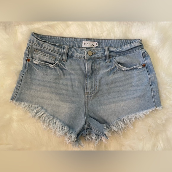 Cello Pants - Cello Light Wash Jean Short Distressed Frayed Hem